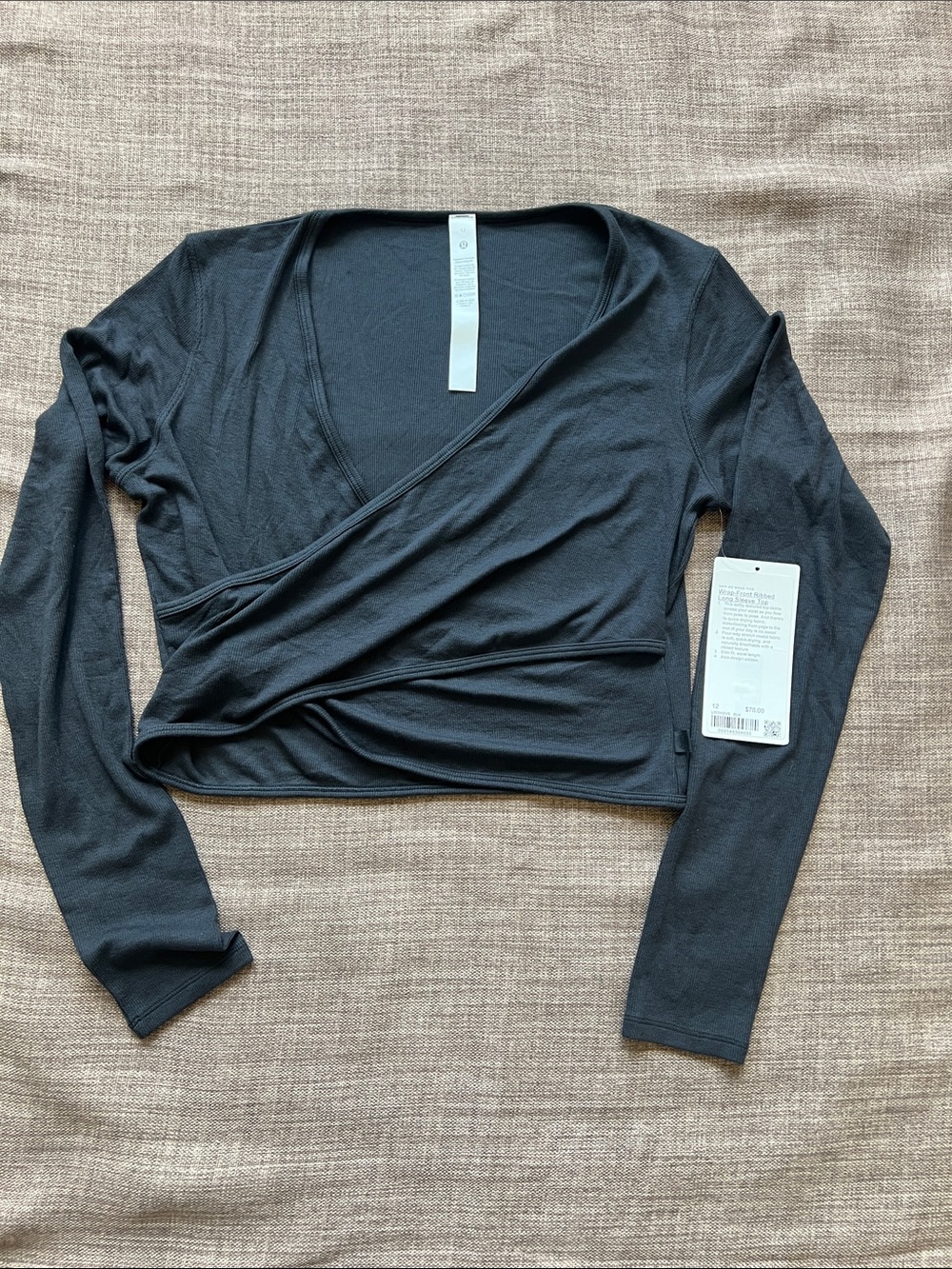 lululemon athletica Black Long-Sleeve Cropped Wrap Top